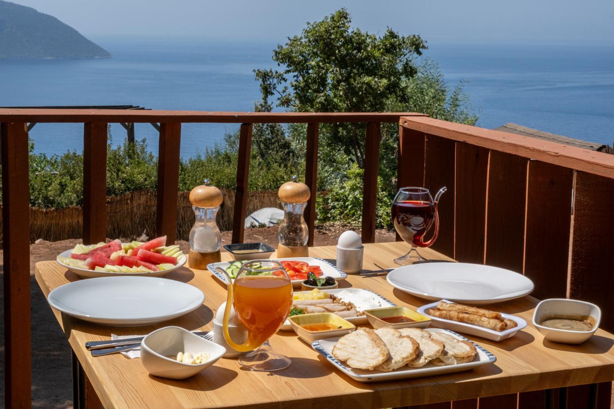 Goat Bungalow And Camping Hotel Faralya Ngoại thất bức ảnh